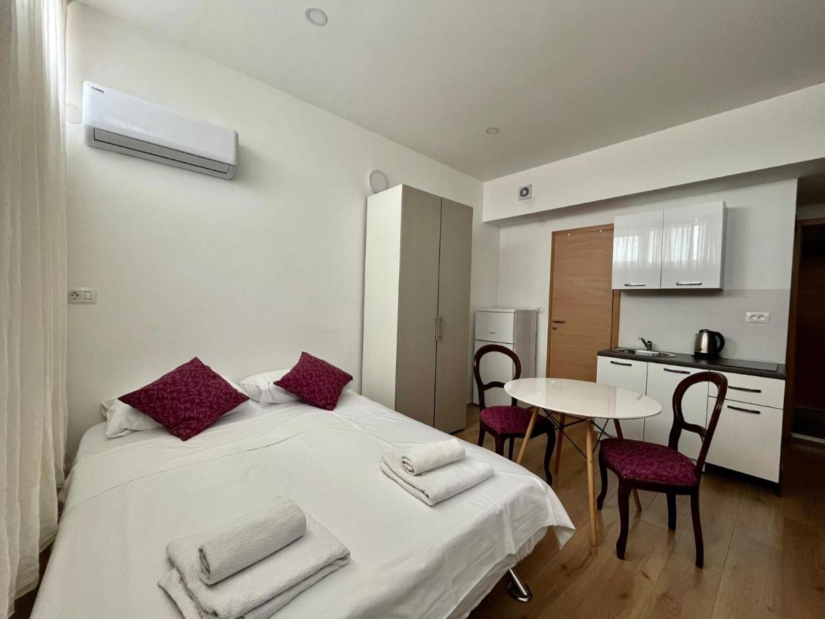 Apartmani Roza Pula Exterior foto